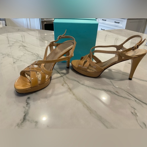 Stuart Weitzman Shoes - Stuart  Weitzman Cross Strappy Buckle Heels Sz 8 Nude